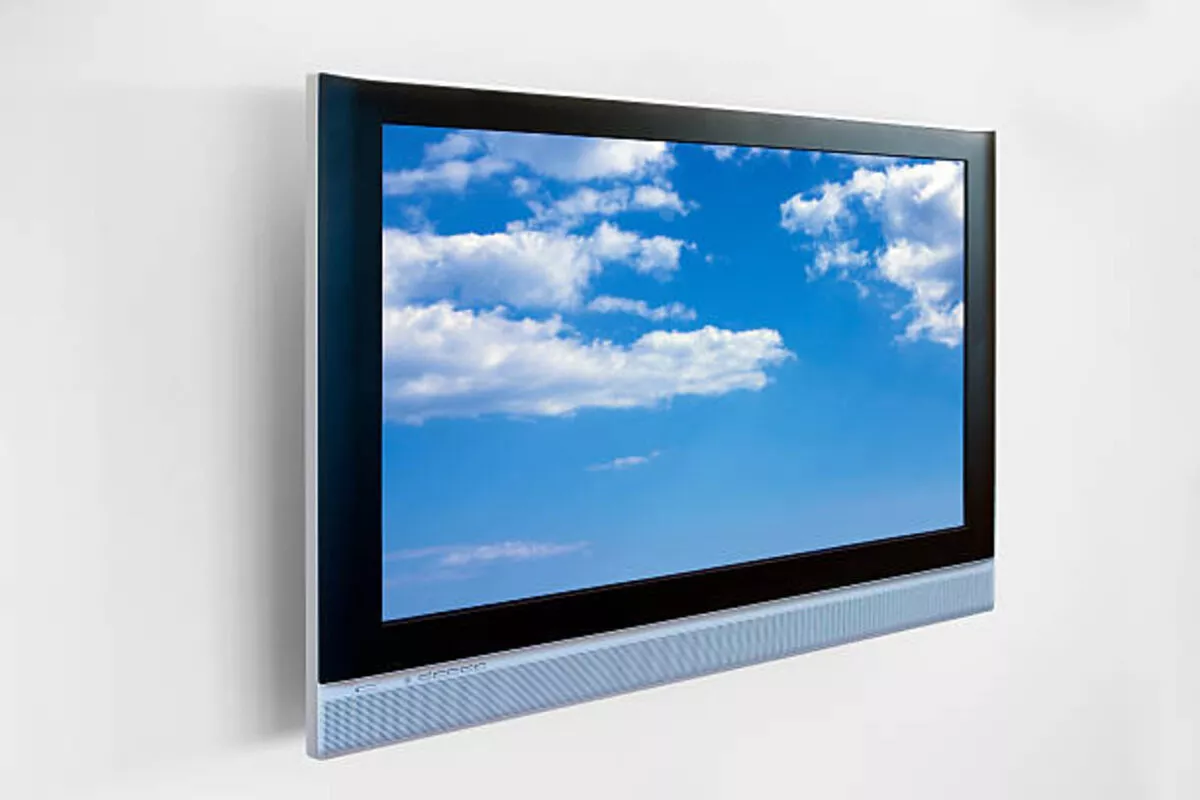 Proper Installation of Wall-Mounted LCD TV